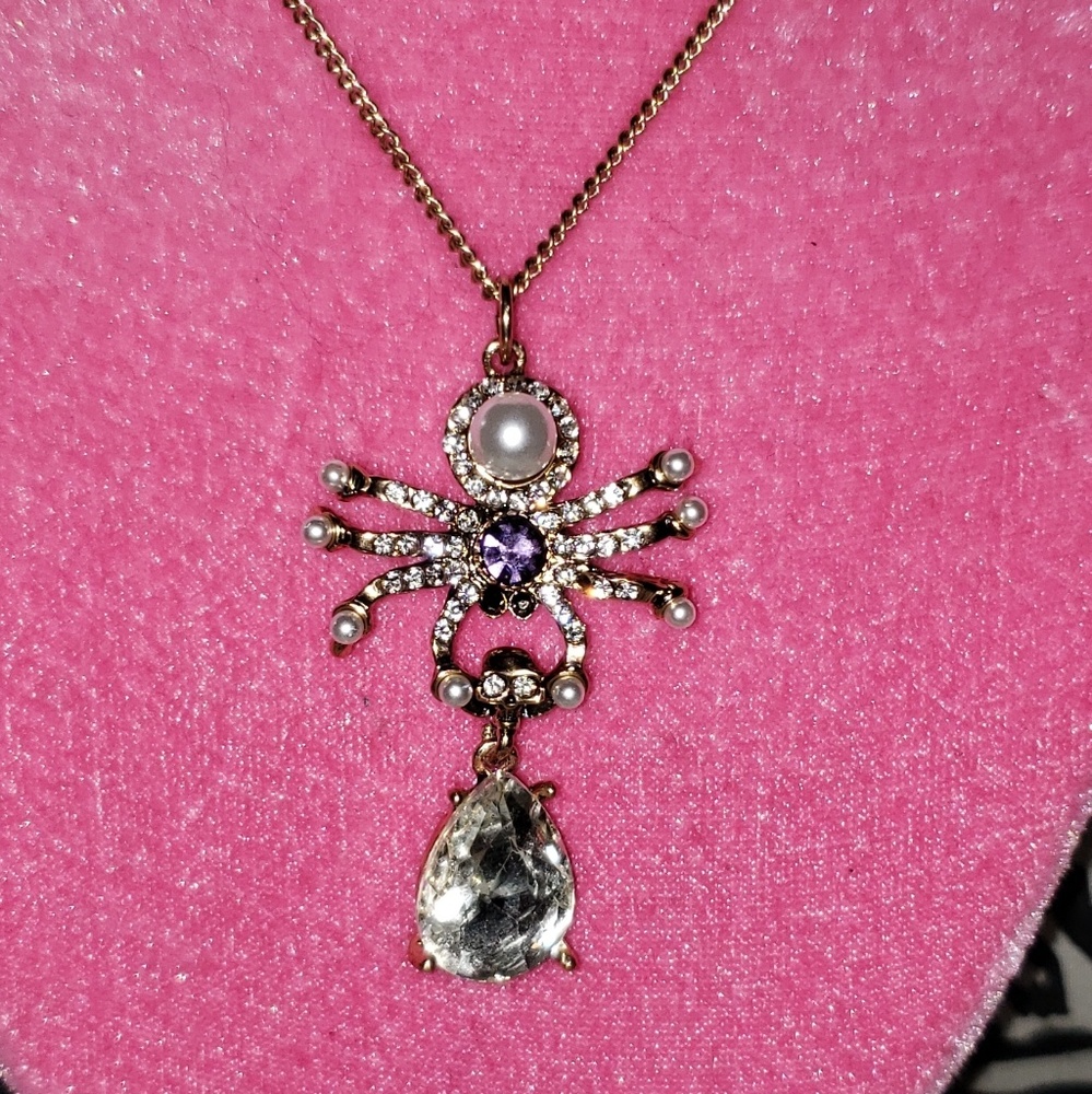 *SOLD*Betsy Johnson spider necklace